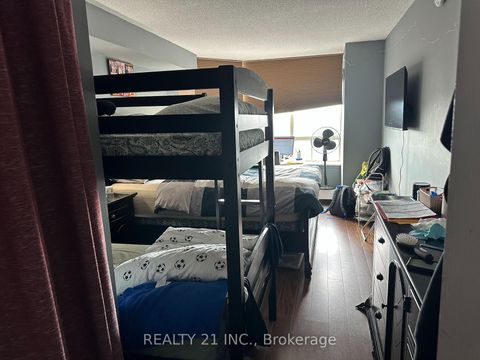 Photo 18 at 821 - 3 Greystone Walk Drive, Kennedy Park, Toronto