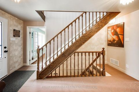 Photo 2 at 76 Ashbourne Drive, City Centre West, Toronto