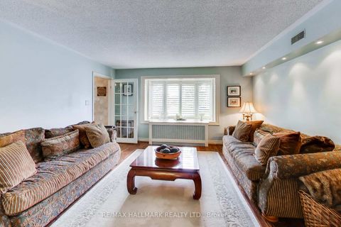 Photo 6 at 76 Ashbourne Drive, City Centre West, Toronto