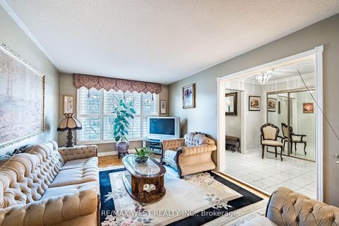 Photo 5 at 81 Vera Street, East Woodbridge, Vaughan