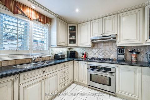 Photo 15 at 81 Vera Street, East Woodbridge, Vaughan