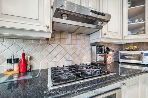 Photo 18 at 81 Vera Street, East Woodbridge, Vaughan