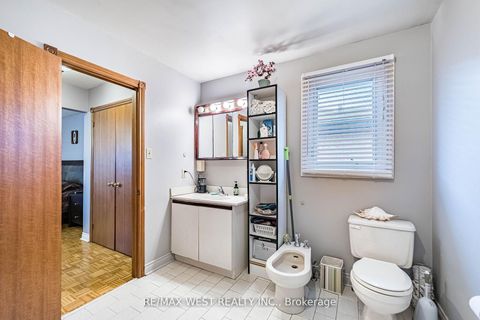 Photo 31 at 81 Vera Street, East Woodbridge, Vaughan