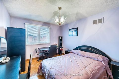 Photo 32 at 81 Vera Street, East Woodbridge, Vaughan