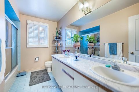 Photo 37 at 81 Vera Street, East Woodbridge, Vaughan