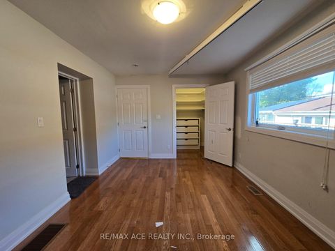 Photo 10 at 66 Portsdown Road, Dorset Park, Toronto