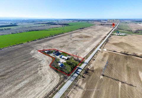 Photo 2 at 1990 3/4 Sunnidale Side Road E, Stayner, Clearview