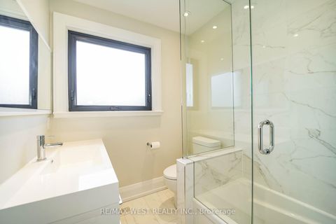 Photo 9 at 79 Elmsthorpe Avenue, Forest Hill South, Toronto