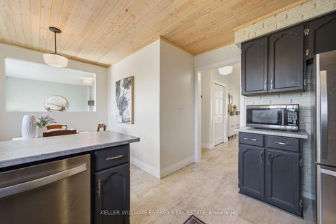 Photo 5 at 67 Rhonda Boulevard, Bowmanville, Clarington