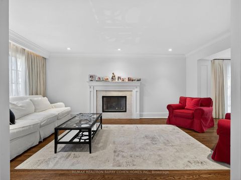 Photo 4 at 25 Harlington Road, Don Mills, Toronto