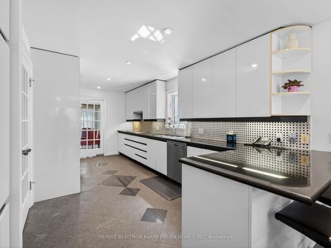 Photo 8 at 25 Harlington Road, Don Mills, Toronto