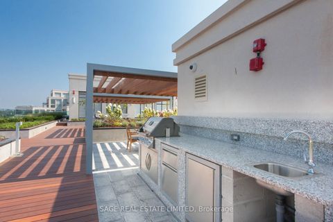 Photo 3 at 504 - 2 Old Mill Drive, Swansea, Toronto