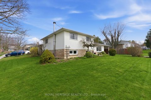 Photo 4 at 72 Clover Ridge Drive E, South East, Ajax