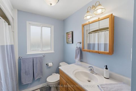 Photo 32 at 72 Clover Ridge Drive E, South East, Ajax