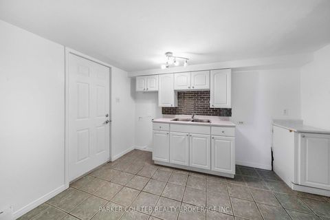 Photo 7 at 10 Ford Street, Sunnidale, Barrie