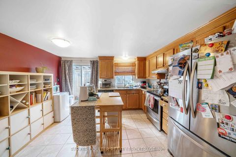 Photo 20 at 10 Ford Street, Sunnidale, Barrie