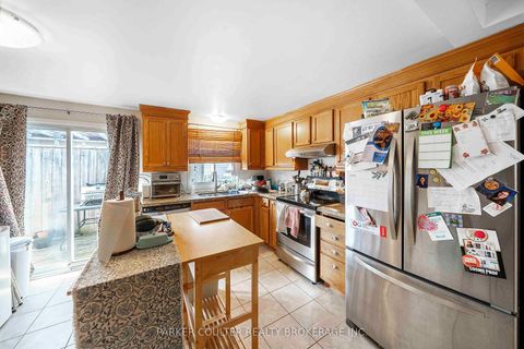 Photo 21 at 10 Ford Street, Sunnidale, Barrie