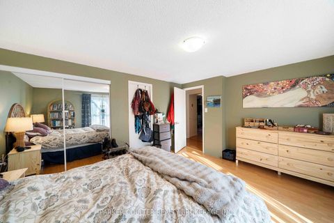 Photo 30 at 10 Ford Street, Sunnidale, Barrie