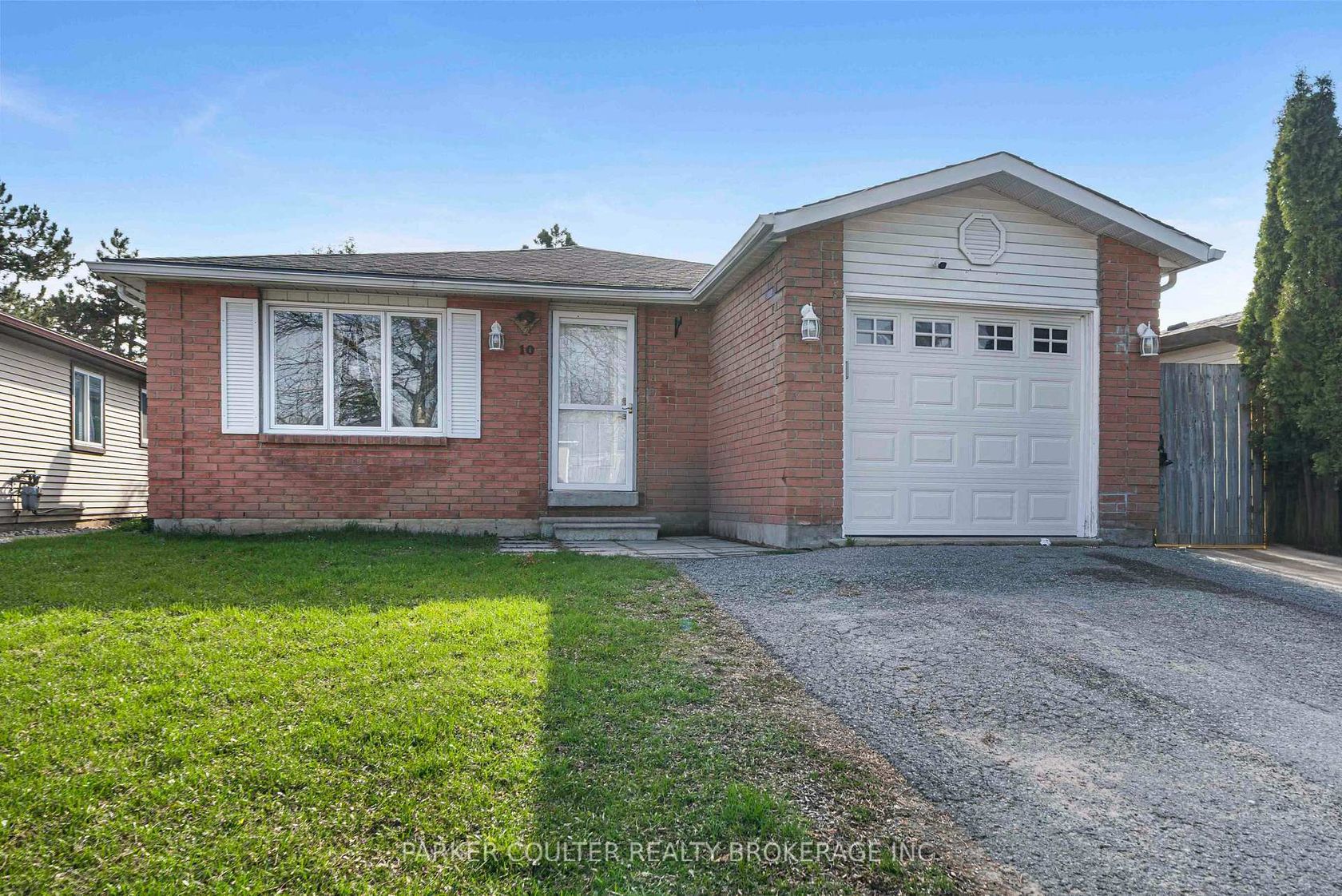 10 Ford Street, Sunnidale, Barrie photo number 2