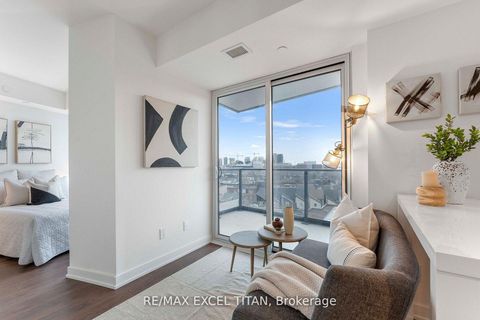 Photo 9 at 703 - 5 Lakeview Avenue, Bellwoods, Toronto