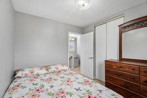 Photo 22 at 77 Livingstone Street W, Sunnidale, Barrie