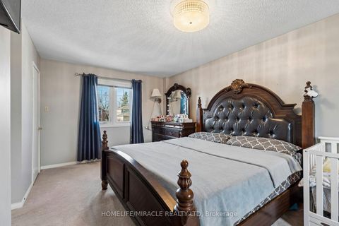 Photo 27 at 77 Livingstone Street W, Sunnidale, Barrie