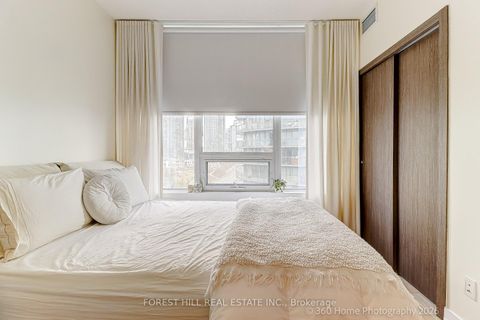 Photo 10 at 1215 - 17 Bathurst Street, Waterfront Communities C1, Toronto