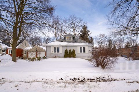 Photo 2 at 151 Richmond Street, Mill Pond, Richmond Hill