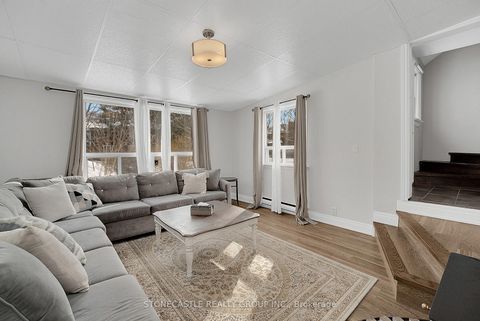 Photo 6 at 151 Richmond Street, Mill Pond, Richmond Hill