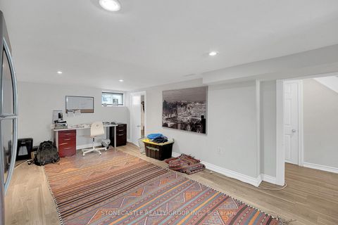 Photo 12 at 151 Richmond Street, Mill Pond, Richmond Hill