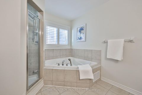 Photo 22 at 170 Silver Maple Road, Jefferson, Richmond Hill