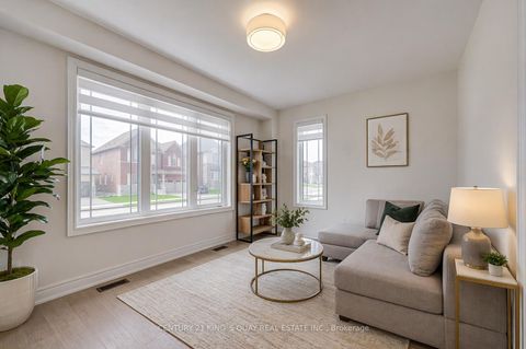 Photo 3 at 376 Seaview Heights, Queensville, East Gwillimbury