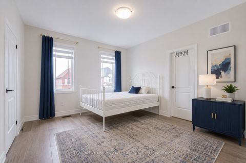 Photo 11 at 376 Seaview Heights, Queensville, East Gwillimbury