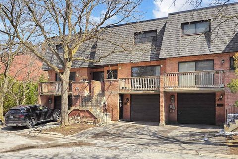 Photo 1 at 16 - 72 Ashglen Way, Unionville, Markham