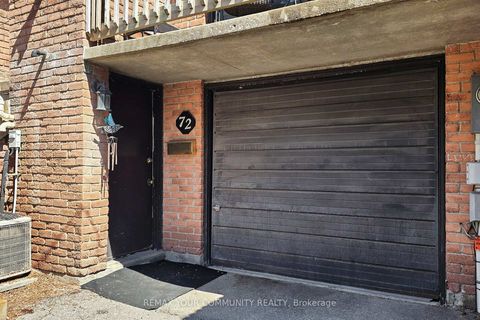 Photo 3 at 16 - 72 Ashglen Way, Unionville, Markham