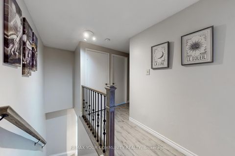 Photo 25 at 16 - 72 Ashglen Way, Unionville, Markham