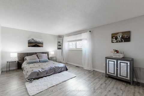 Photo 27 at 16 - 72 Ashglen Way, Unionville, Markham
