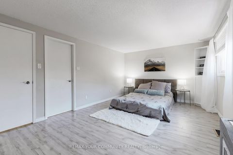 Photo 29 at 16 - 72 Ashglen Way, Unionville, Markham
