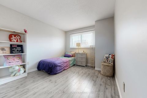 Photo 33 at 16 - 72 Ashglen Way, Unionville, Markham