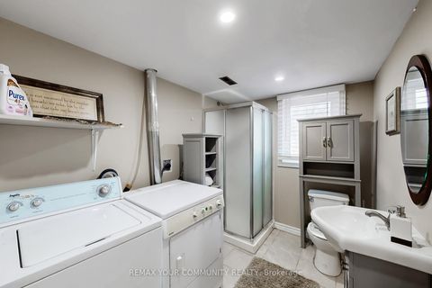 Photo 40 at 16 - 72 Ashglen Way, Unionville, Markham