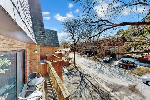 Photo 45 at 16 - 72 Ashglen Way, Unionville, Markham