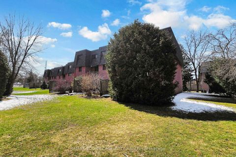 Photo 49 at 16 - 72 Ashglen Way, Unionville, Markham