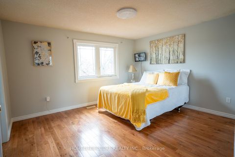 Photo 18 at 25 Shady Hollow Drive, Milliken, Toronto