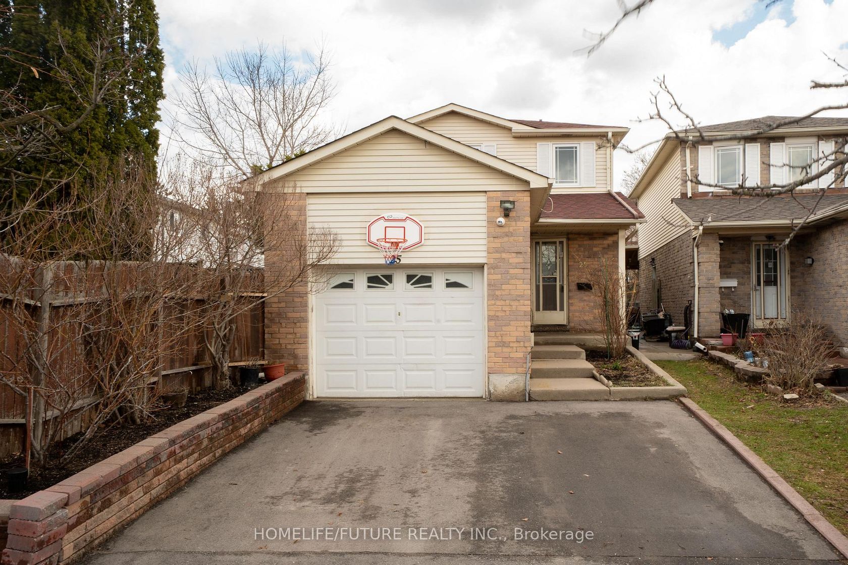 25 Shady Hollow Drive, Milliken, Toronto photo number 2