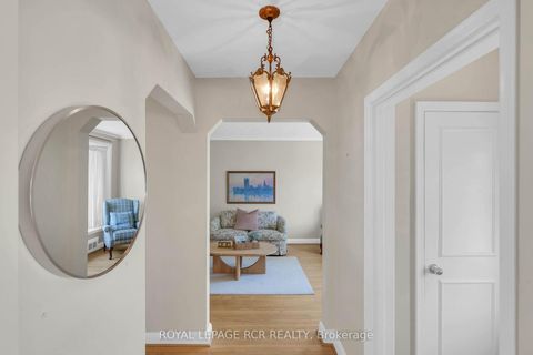 Photo 7 at 32 Beacon Road, Dorset Park, Toronto