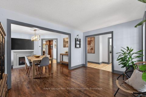 Photo 4 at 84 Loon Avenue, Painswick South, Barrie