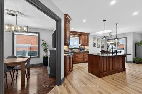 Photo 9 at 84 Loon Avenue, Painswick South, Barrie