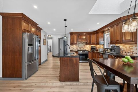 Photo 13 at 84 Loon Avenue, Painswick South, Barrie