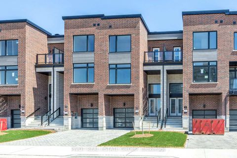 Photo 2 at 140 Danielle Moore Circle, Bendale, Toronto