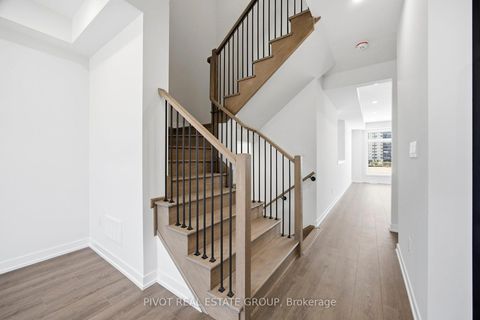 Photo 9 at 140 Danielle Moore Circle, Bendale, Toronto